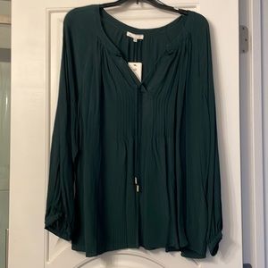 Skies Are Blue long sleeve blouse in hunter green